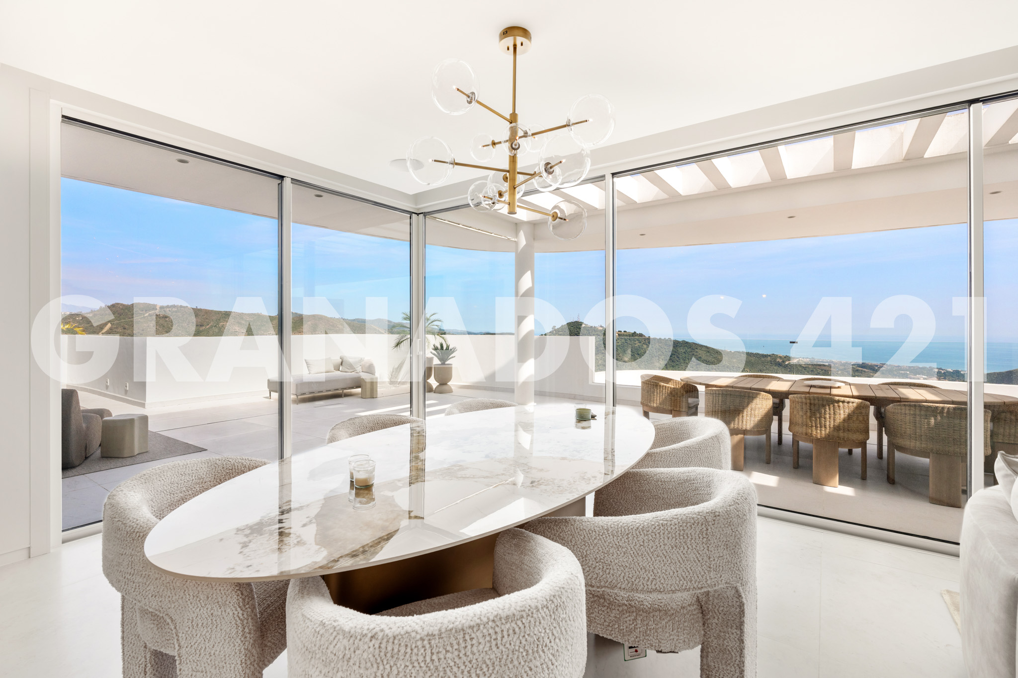 Modern Apartment with Sea and Mountain Views in Los Granados, Palo Alto (Ojen)
